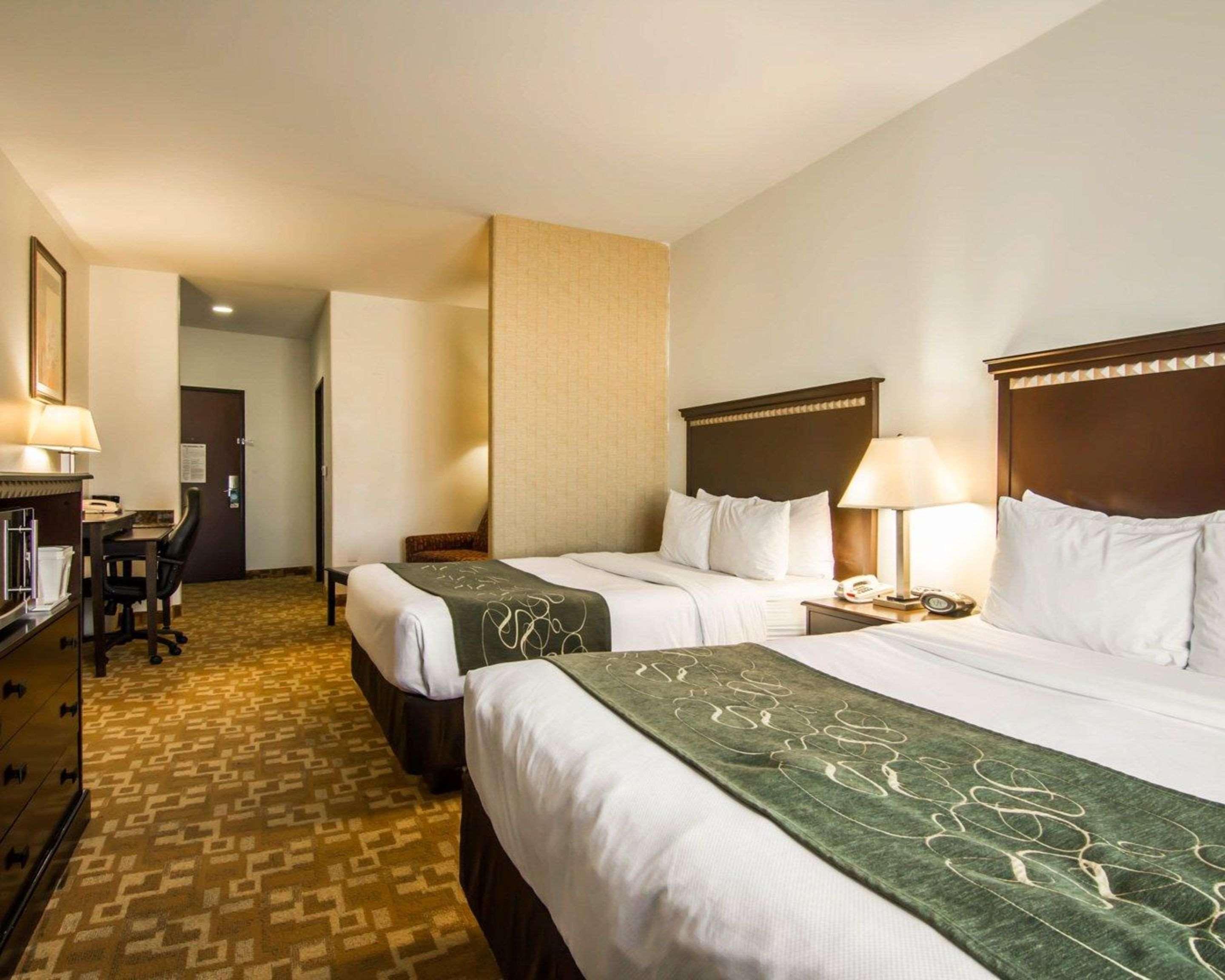 Comfort Suites West Dallas - Cockrell Hill Экстерьер фото