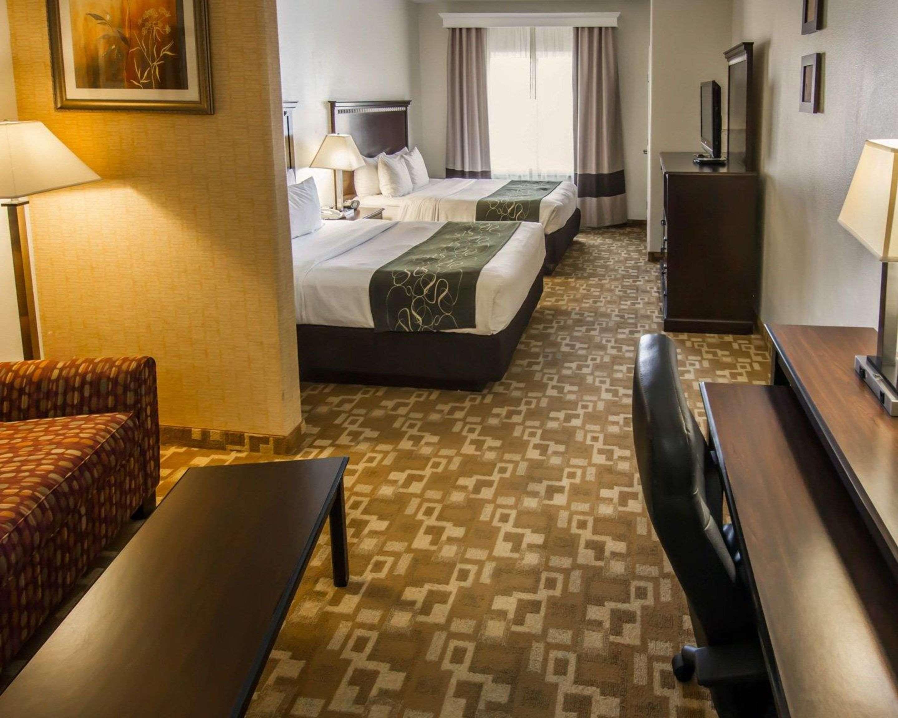 Comfort Suites West Dallas - Cockrell Hill Экстерьер фото