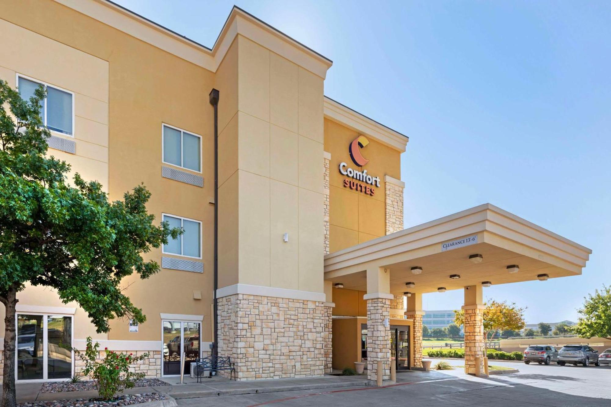 Comfort Suites West Dallas - Cockrell Hill Экстерьер фото