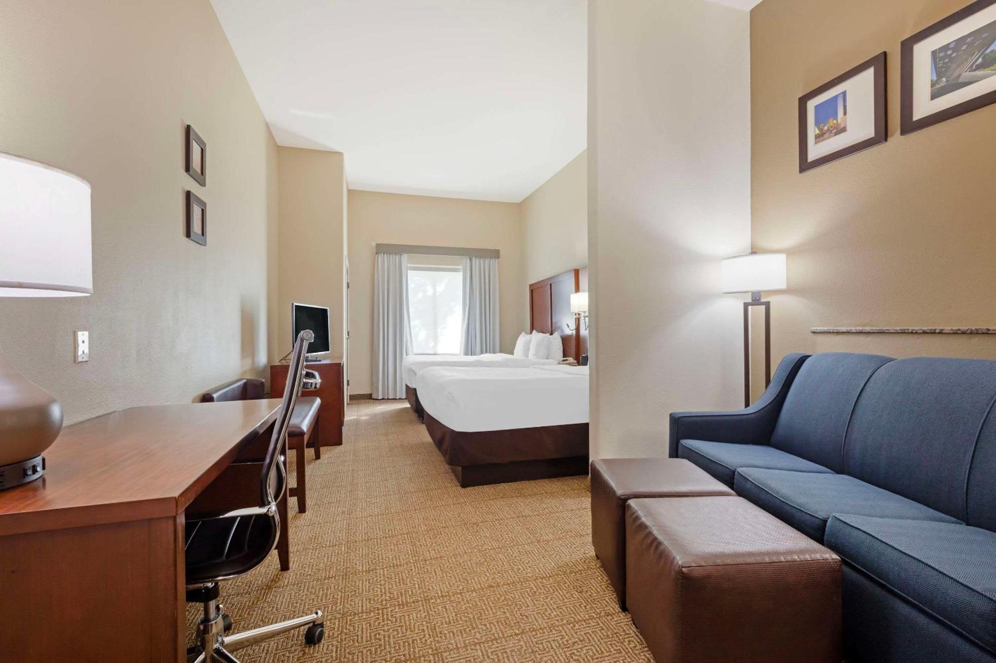 Comfort Suites West Dallas - Cockrell Hill Экстерьер фото